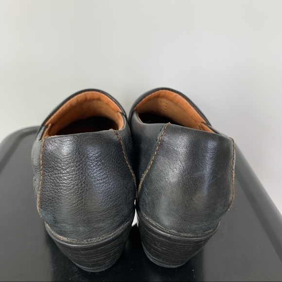 Born Leather Slip On Shoes w/Heel Size 7M - Picture 7 of 10